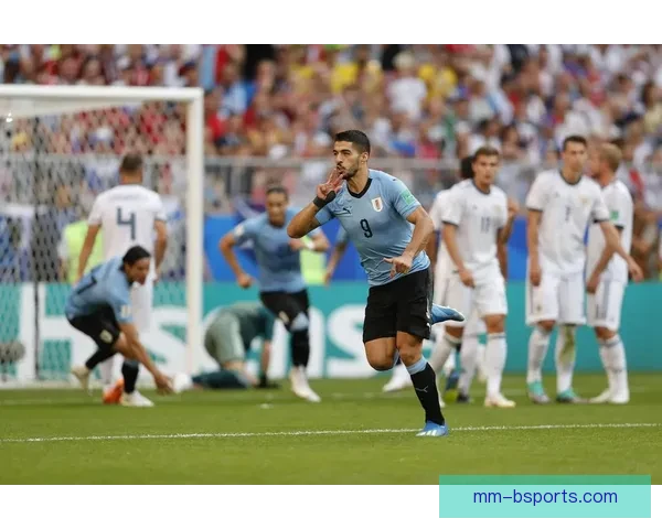 乌拉圭球员与球迷发生冲突引发美洲杯看台风波球迷反应强烈 乌拉圭球员与球迷发生冲突引发美洲杯看台风波球迷反应强烈