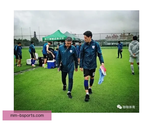 隆东狂轰进球荣膺中北美冠军杯金靴与最有价值球员